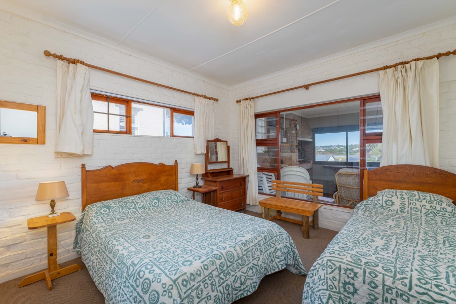 4 Bedroom Property for Sale in Stilbaai Oos Western Cape